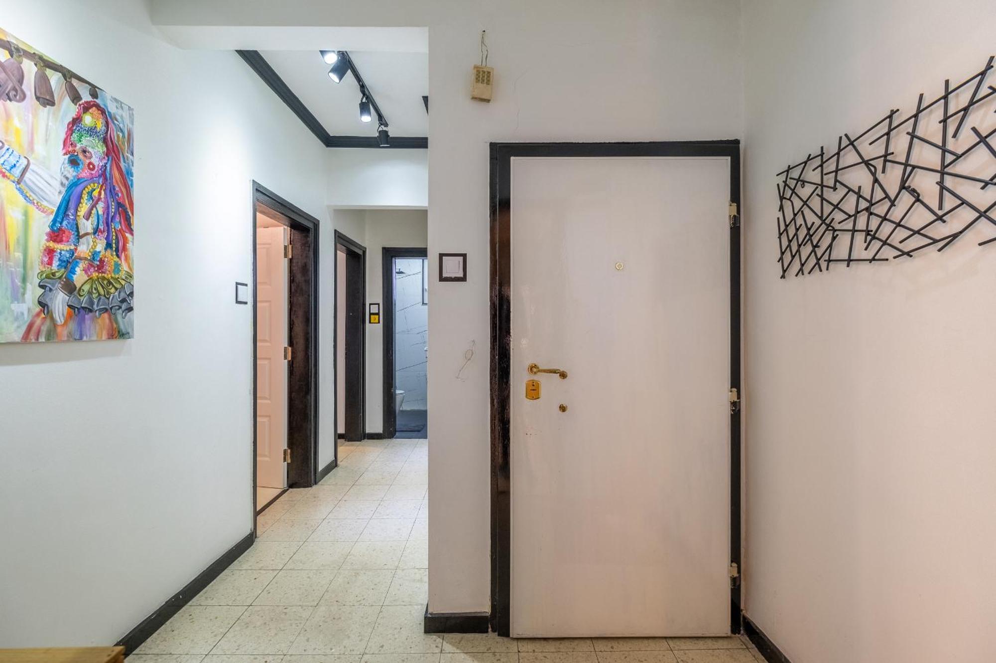 Modern , Spacious 2Br Apartment In Top Center София Екстериор снимка