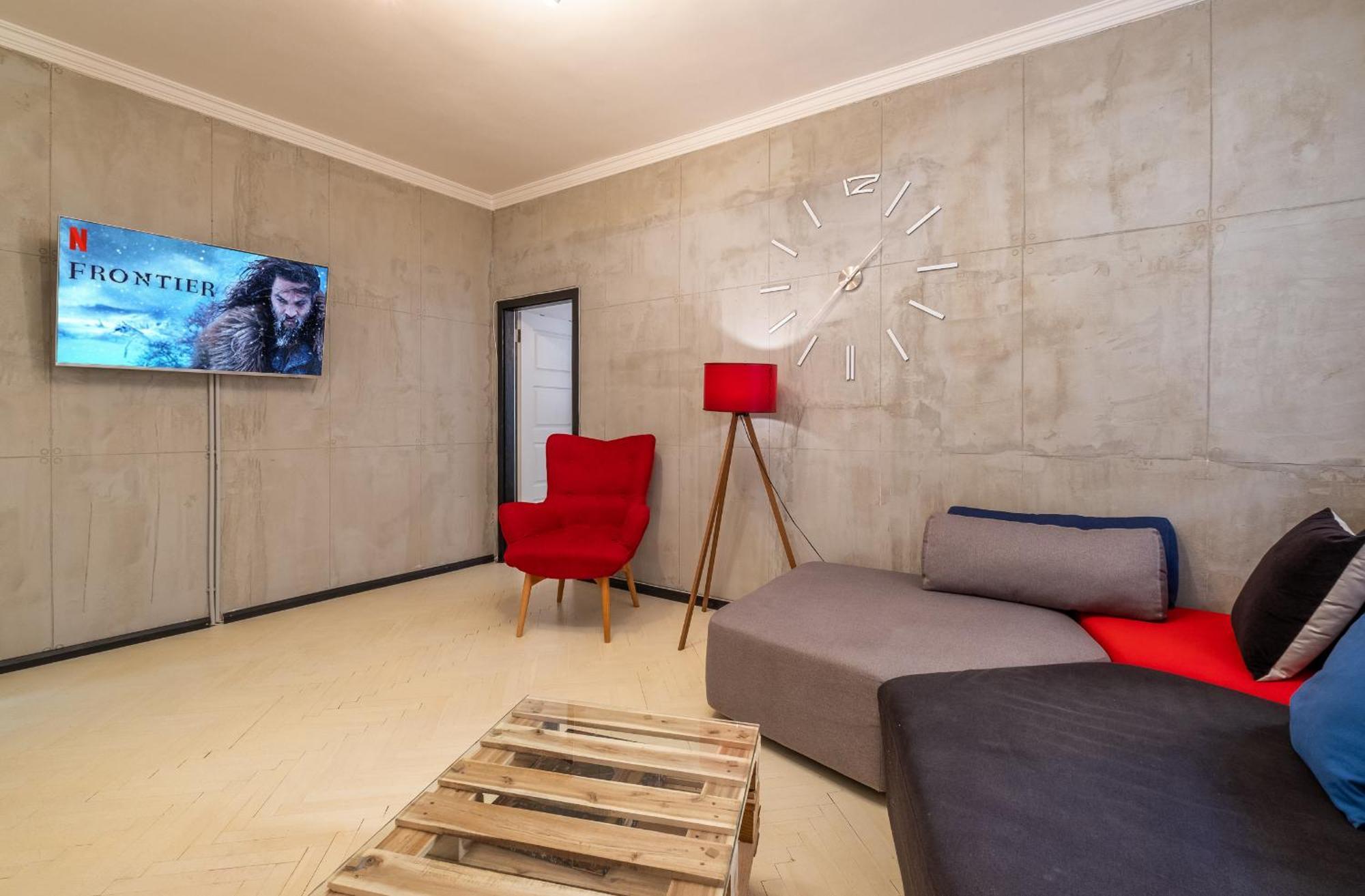 Modern , Spacious 2Br Apartment In Top Center София Екстериор снимка