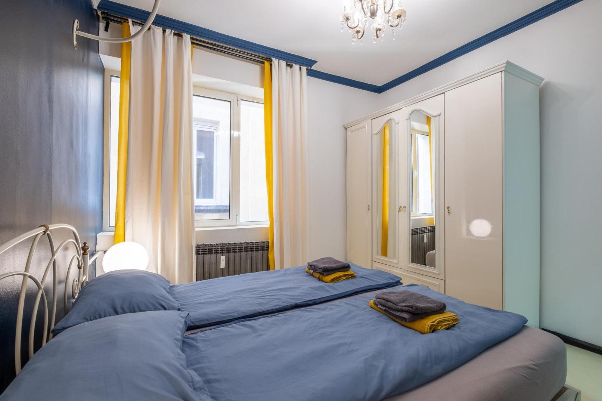 Modern , Spacious 2Br Apartment In Top Center София Екстериор снимка