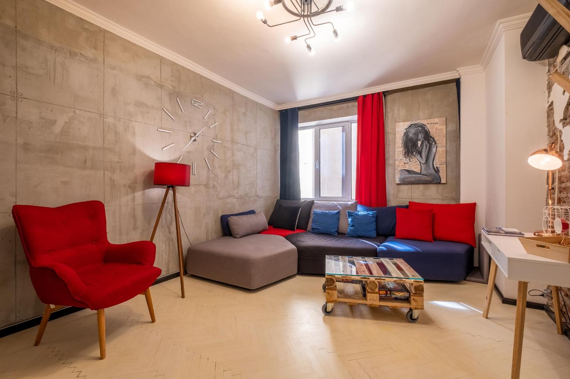 Modern , Spacious 2Br Apartment In Top Center София Екстериор снимка